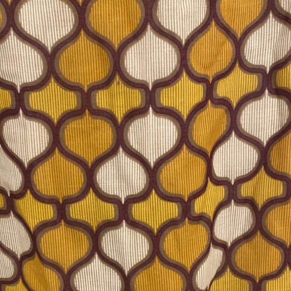 Now on Sale!! Tory Burch Women's Geometric Print Top - Brown and Cream. Size 4 - Picture 3 of 6